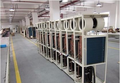 冷空氣再次大舉南下與暖濕氣流鏖戰，南方即將進入陰雨期